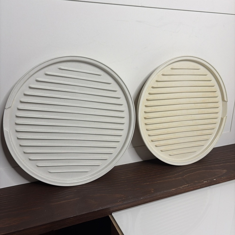 Vintage Nordic Ware Bake N Bacon Sheet 10.5" Round Tray Lot of 2